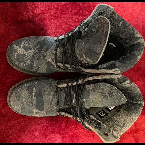 Timberland Boots 🤍 Rarely Worn from FOOTLOCKER - Picture 4 of 10